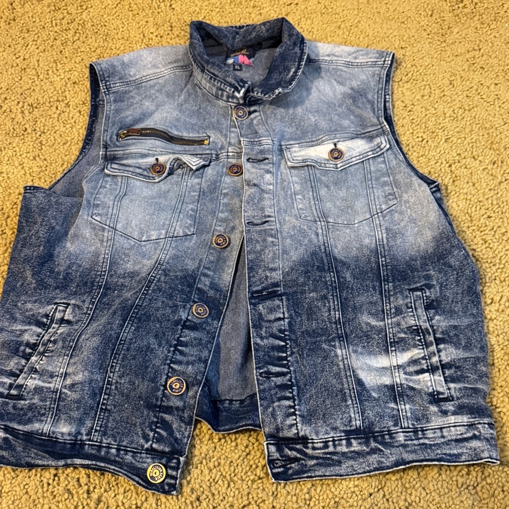 Men’s Demolition Denim Sleeveless Vest size XL